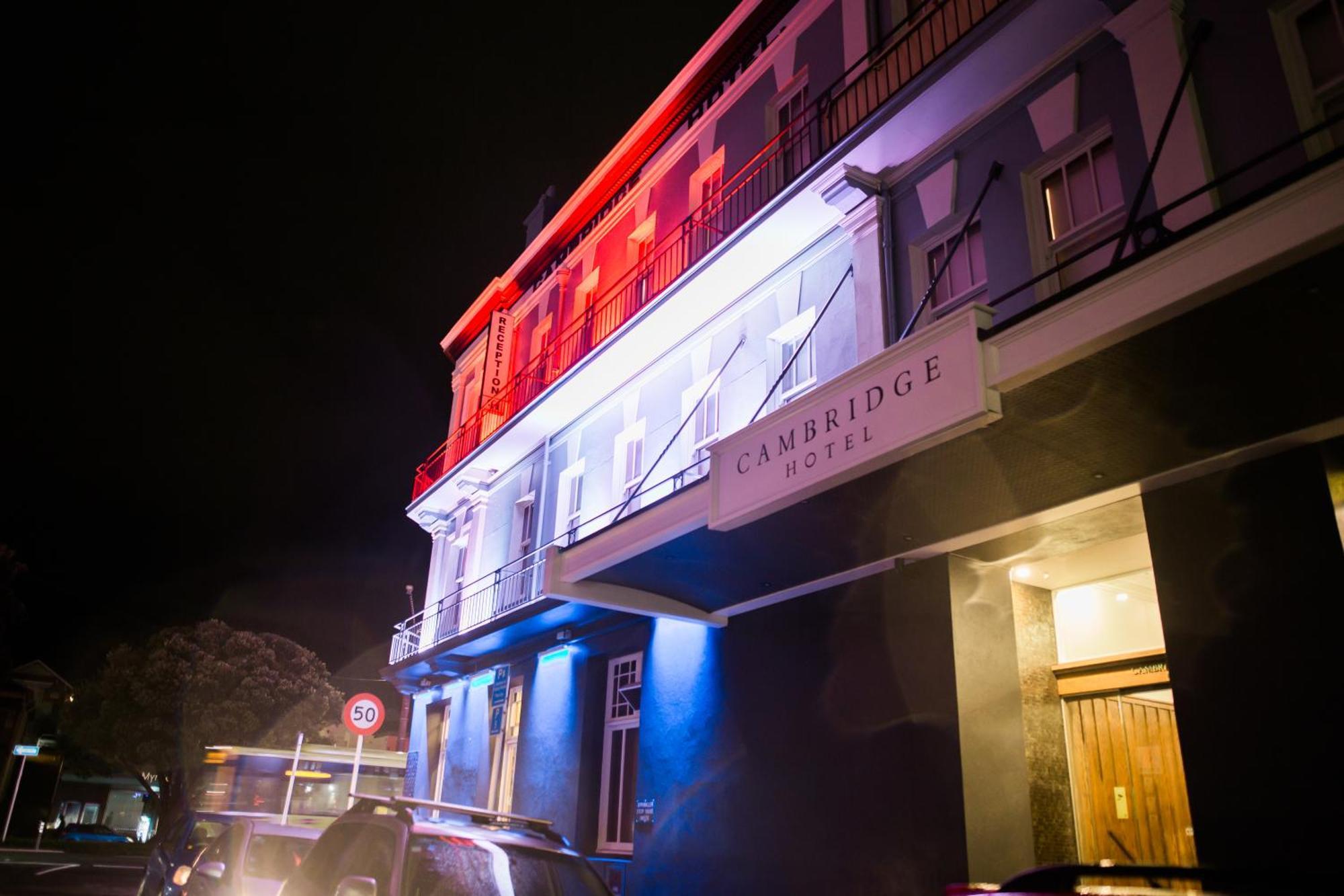 The Cambridge Hotel & Backpackers Веллингтон Экстерьер фото