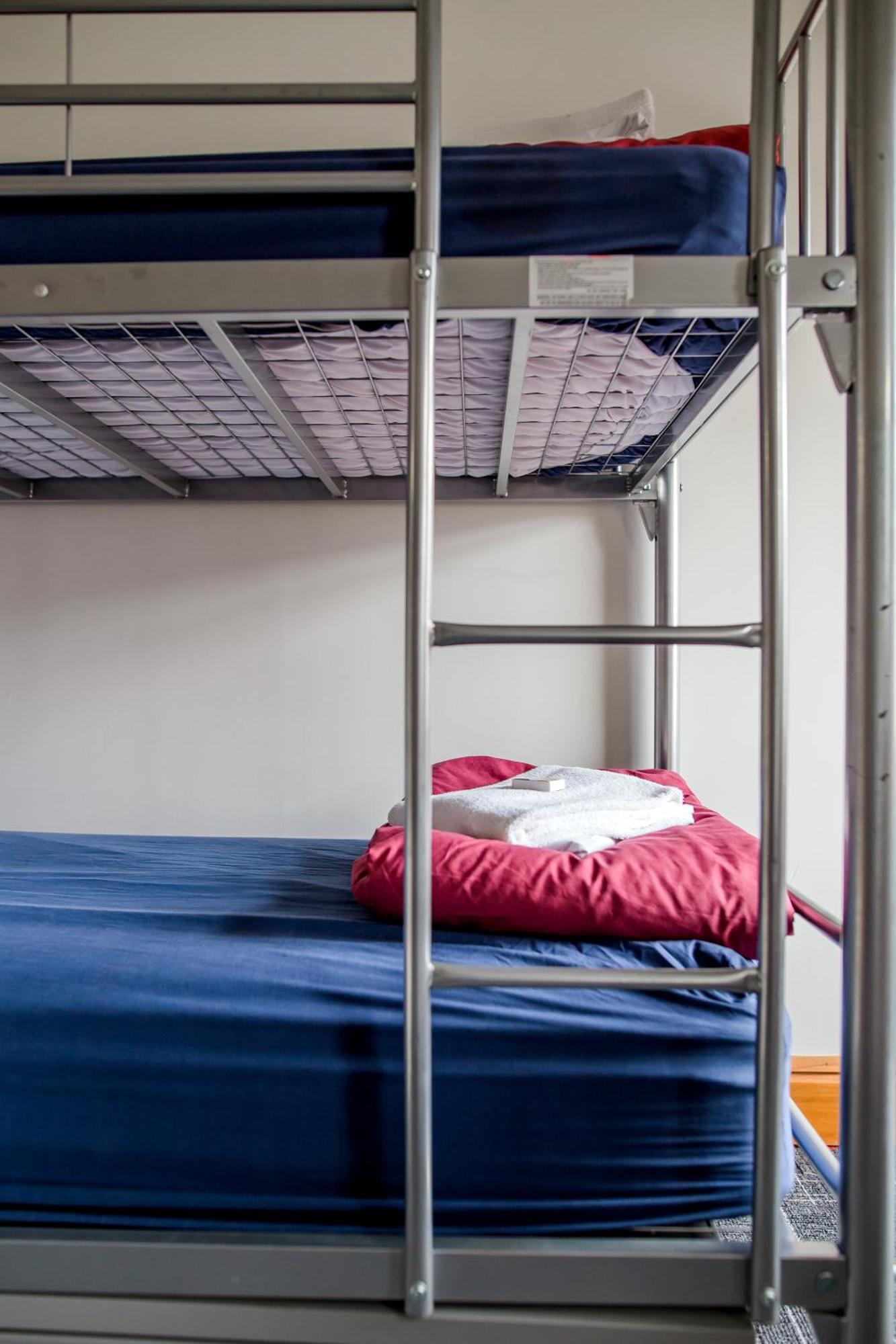 The Cambridge Hotel & Backpackers Веллингтон Экстерьер фото
