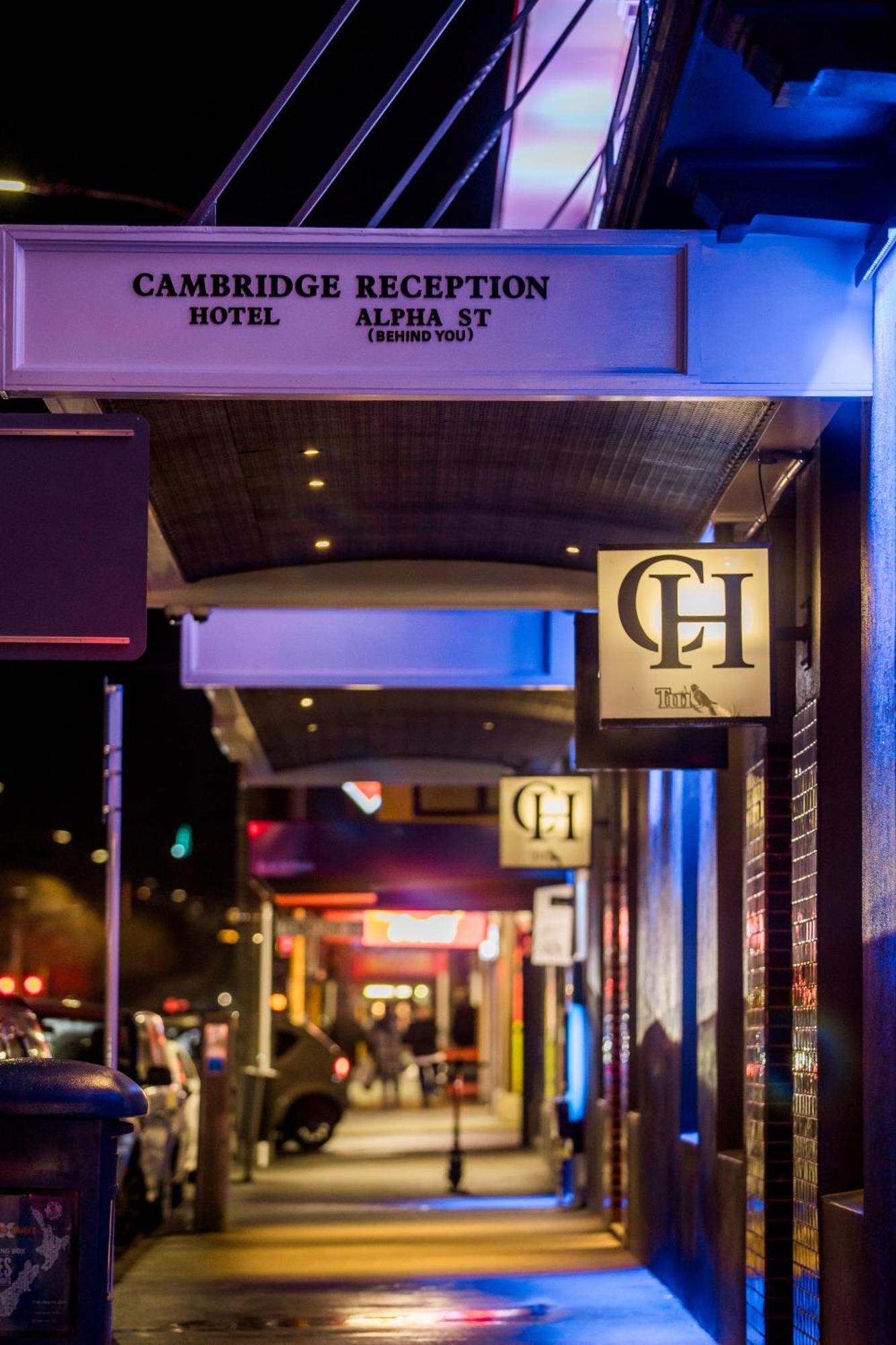 The Cambridge Hotel & Backpackers Веллингтон Экстерьер фото