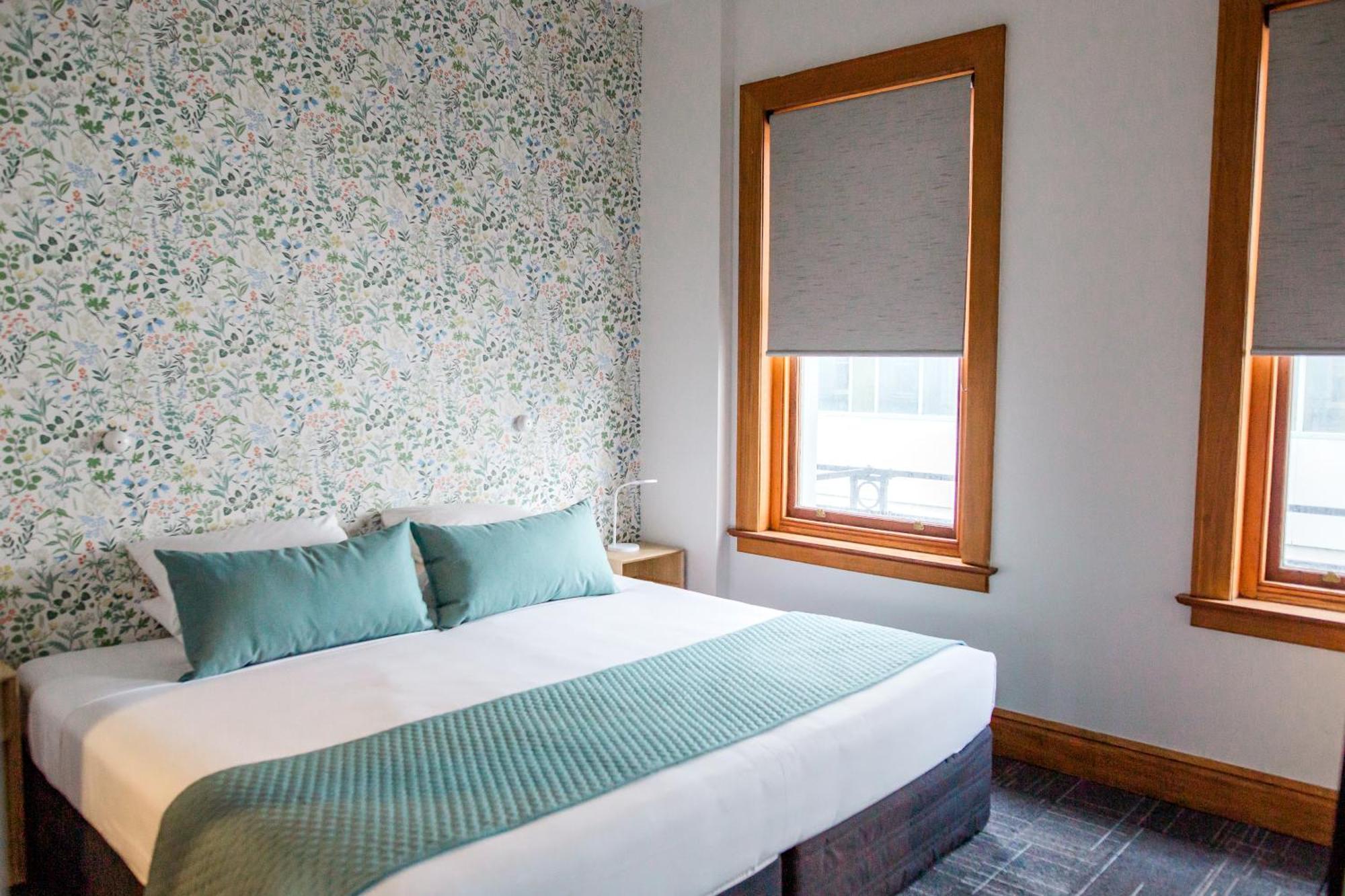 The Cambridge Hotel & Backpackers Веллингтон Экстерьер фото