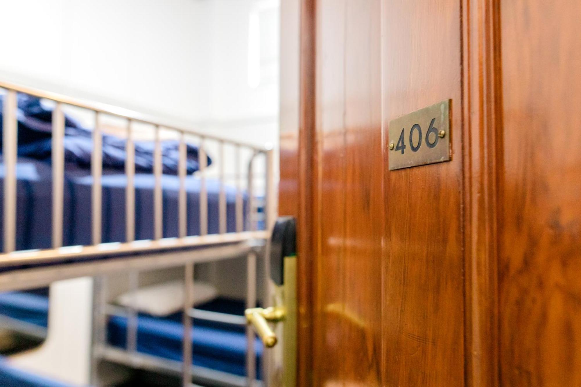 The Cambridge Hotel & Backpackers Веллингтон Экстерьер фото