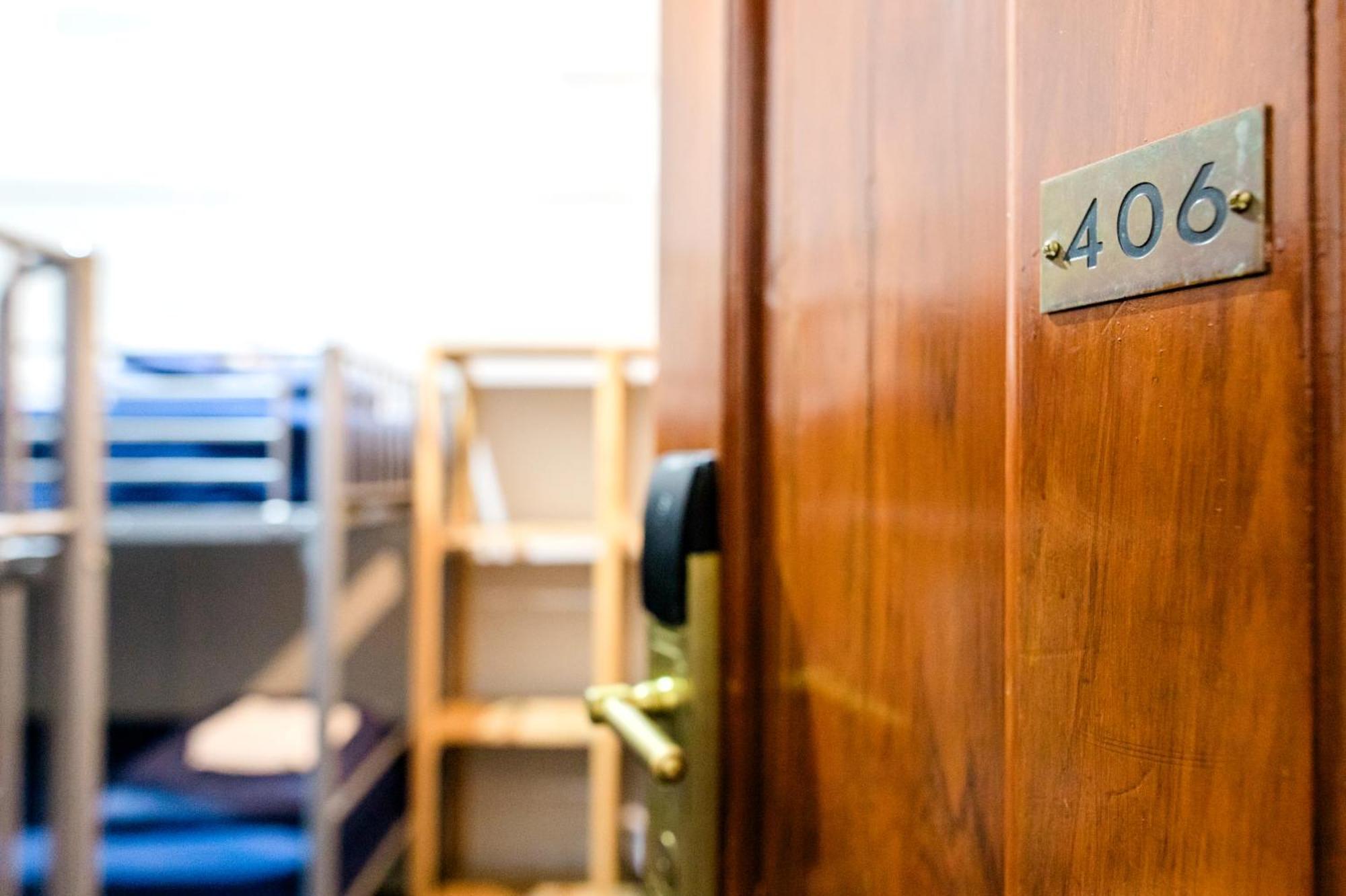 The Cambridge Hotel & Backpackers Веллингтон Экстерьер фото