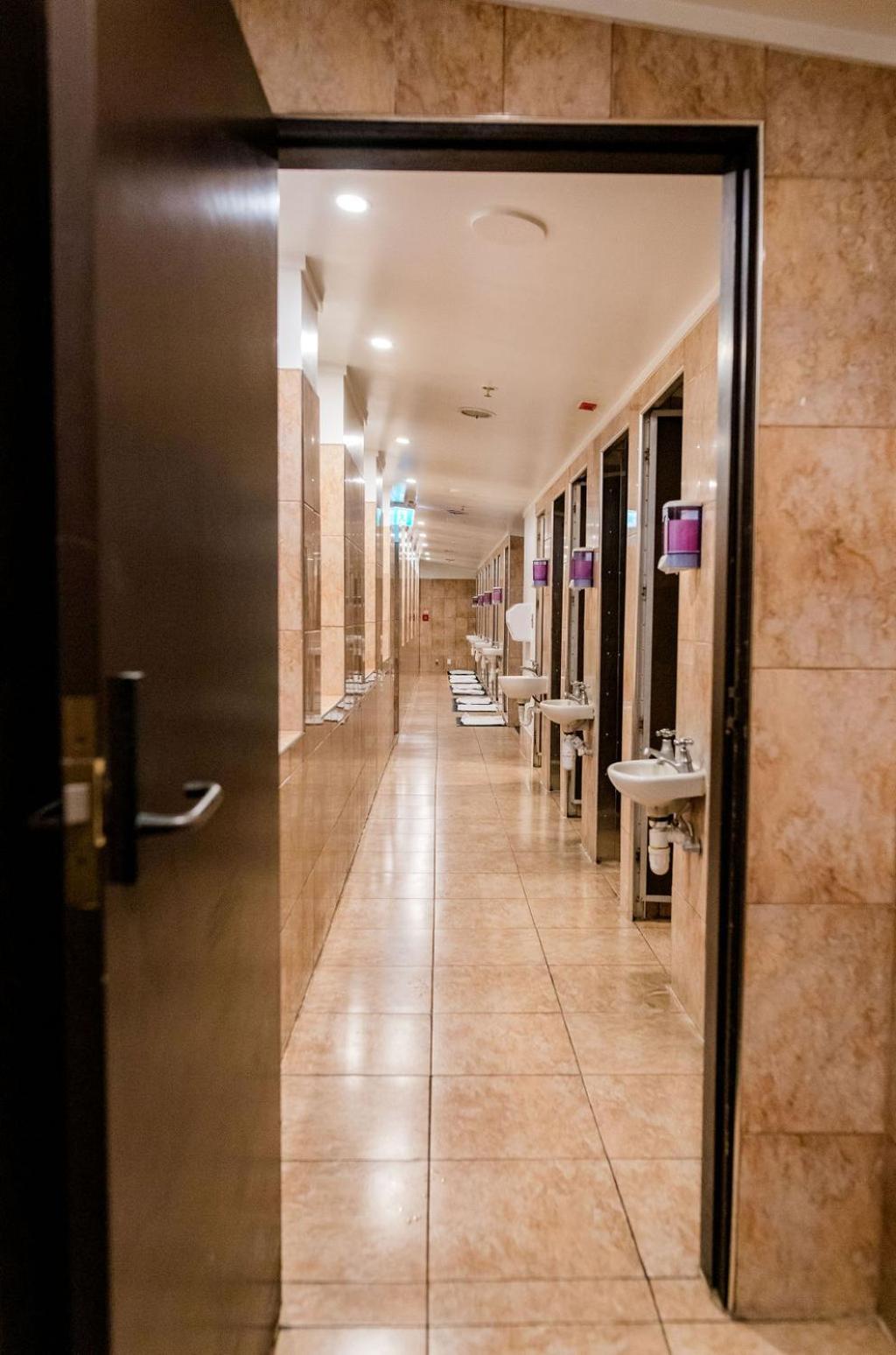 The Cambridge Hotel & Backpackers Веллингтон Экстерьер фото